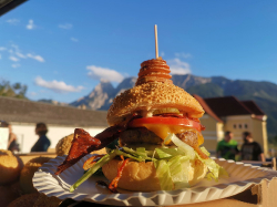 XeisLAN_20220901-04_IMG_20220902_184840_1920px