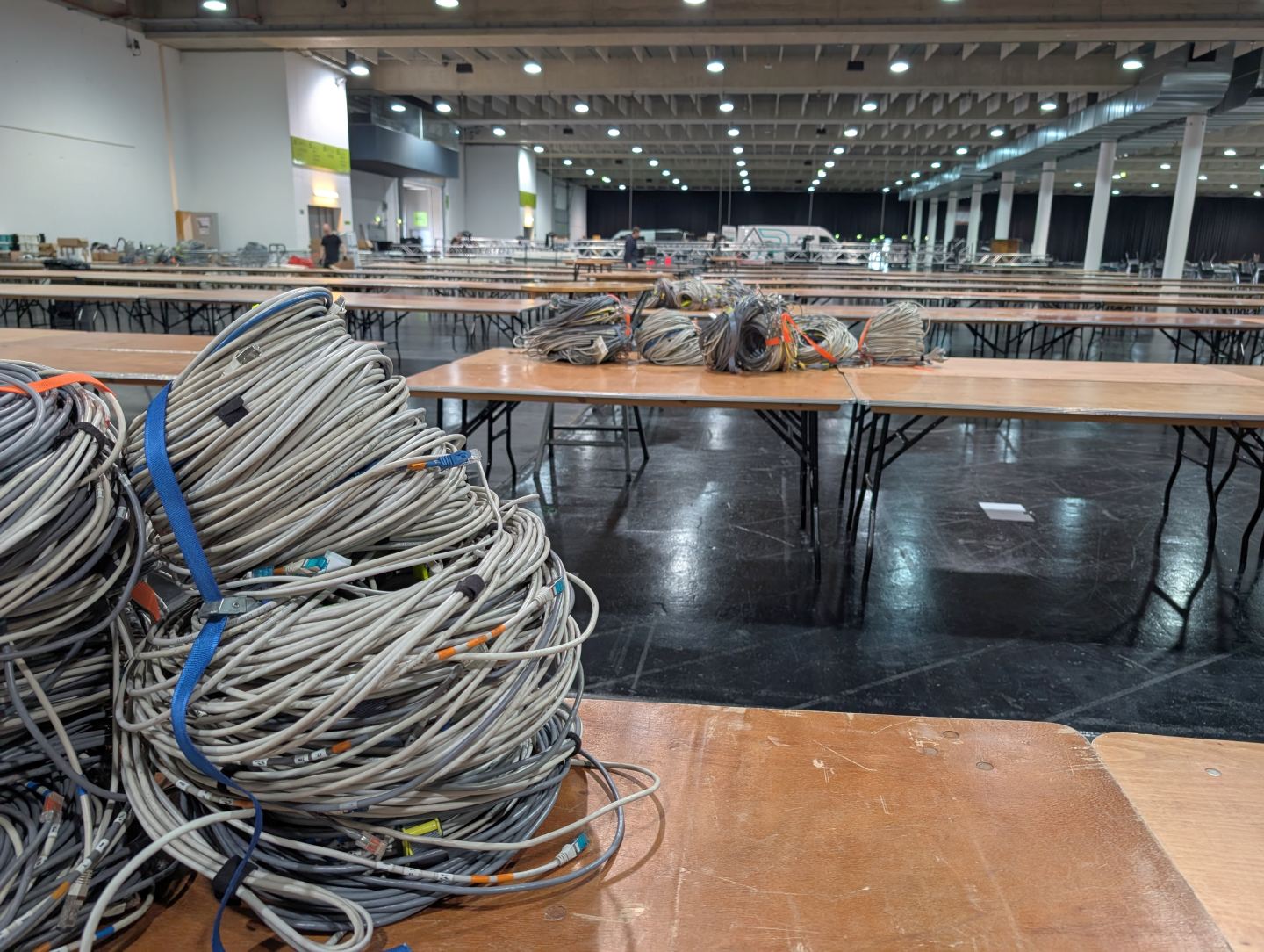 58VulkanLAN Aufbau T2 PXL 20251022 060304794 1440px