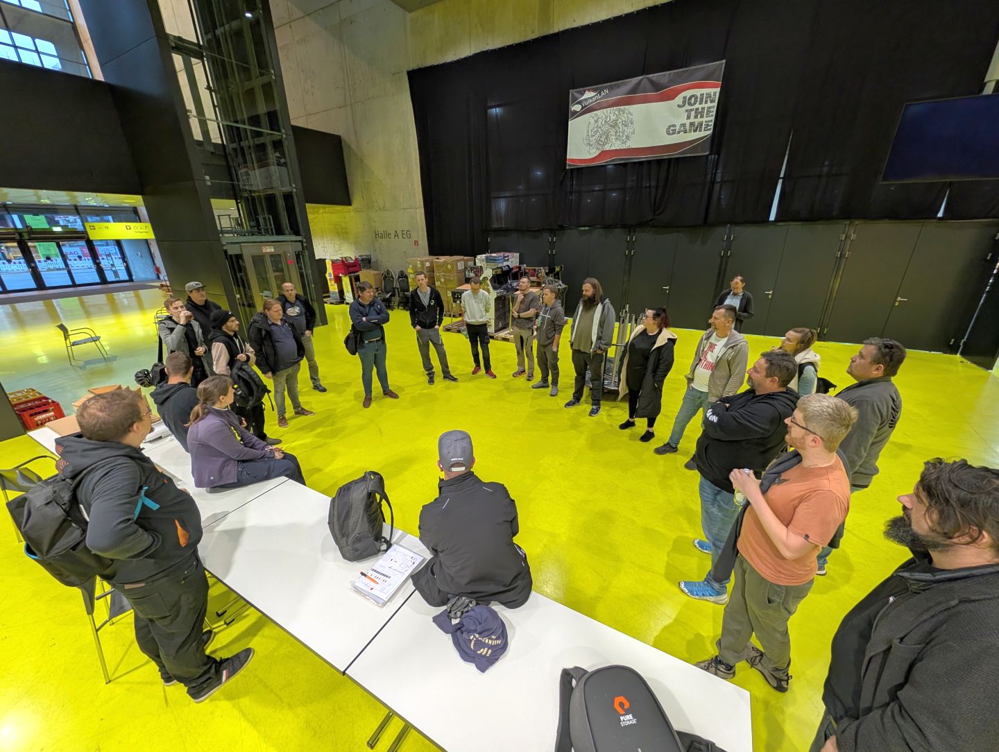 58VulkanLAN Aufbau T2 PXL 20251022 155125725 1440px